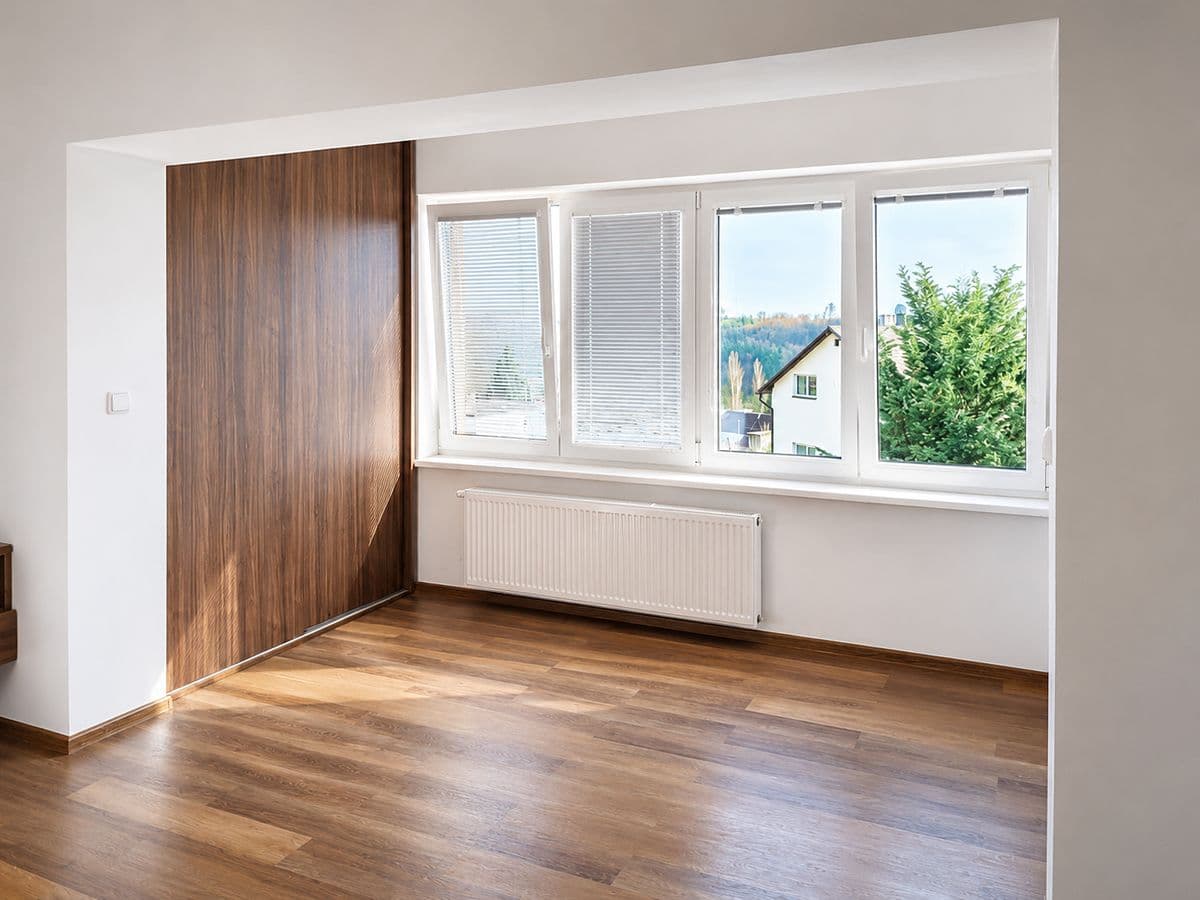 Pronájem bytu 2+1, 54 m² — Kyje