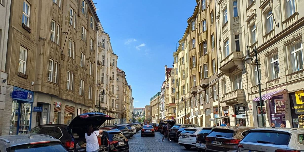 Commercial space Restaurace, 531 m² — Staré Město · for rent